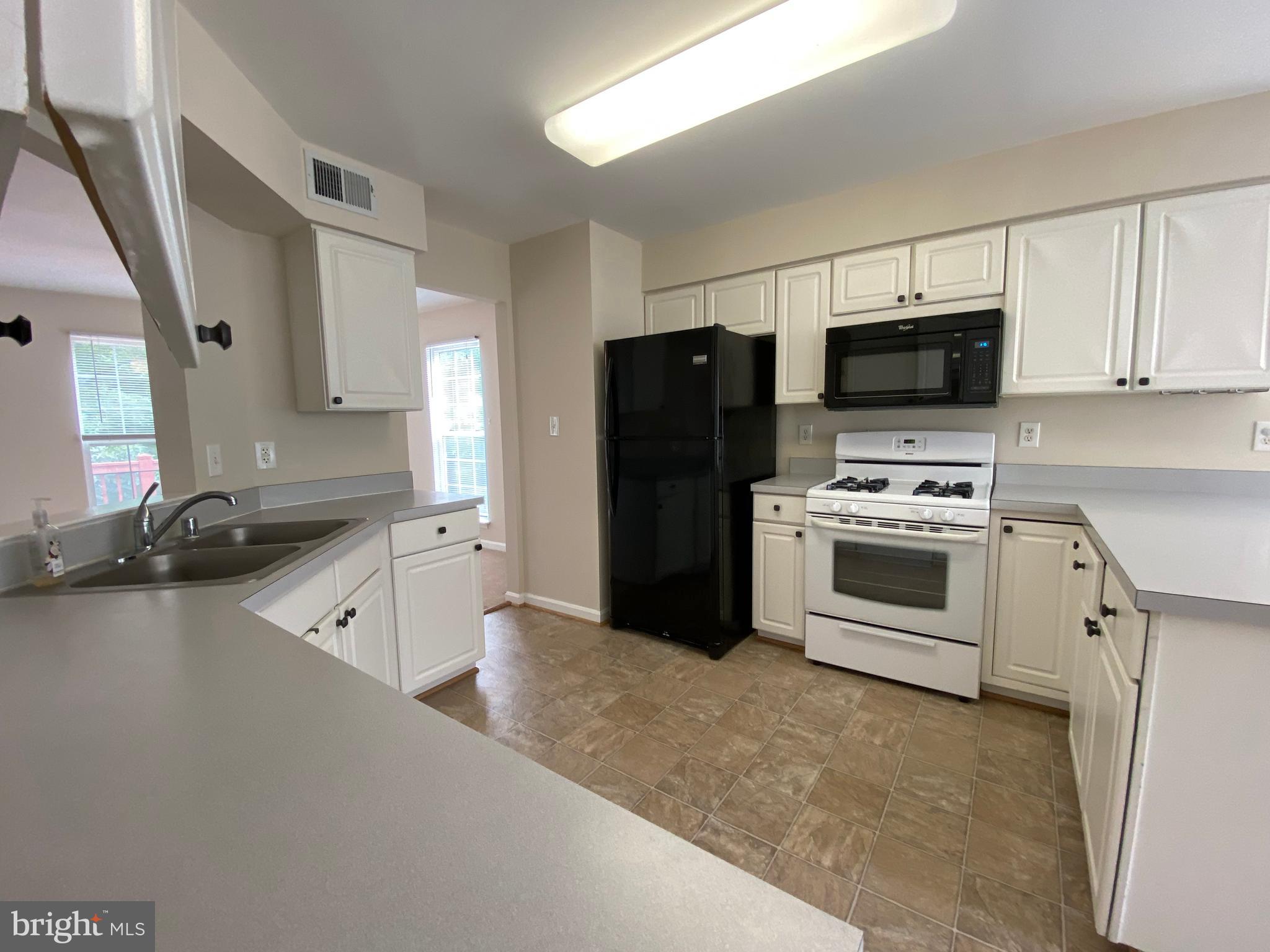 6555 KELSEY POINT CIRCLE