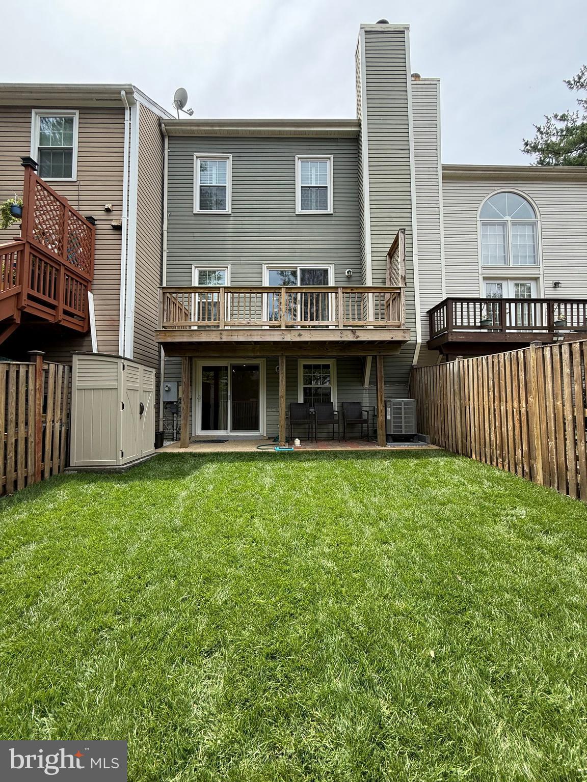 8174 CLIFFVIEW AVENUE