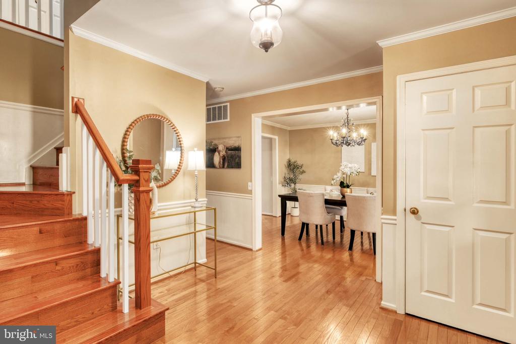 10838 BURR OAK WAY