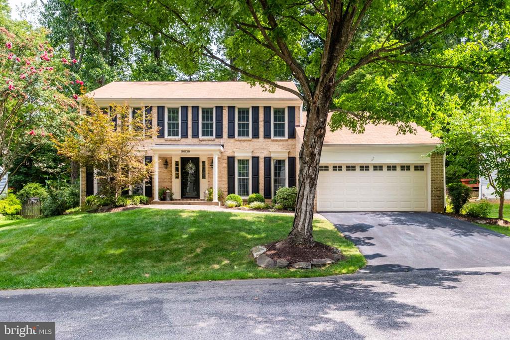 10838 BURR OAK WAY
