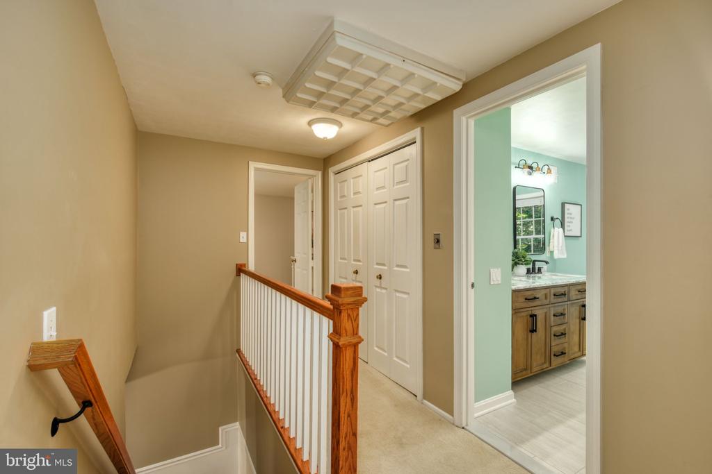 10838 BURR OAK WAY