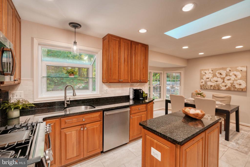 10838 BURR OAK WAY