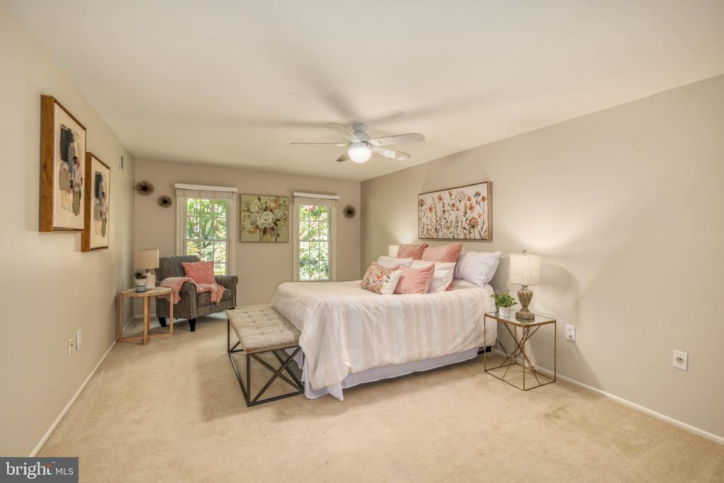10838 BURR OAK WAY
