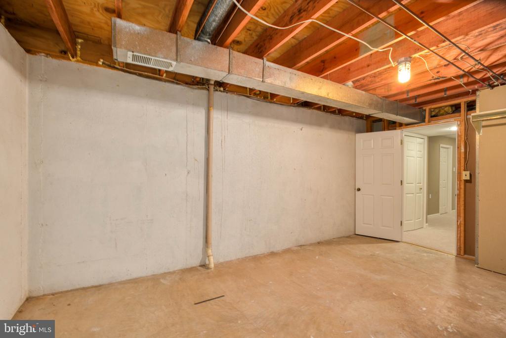 10838 BURR OAK WAY
