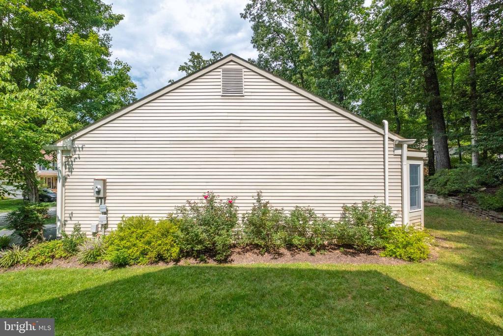 10838 BURR OAK WAY
