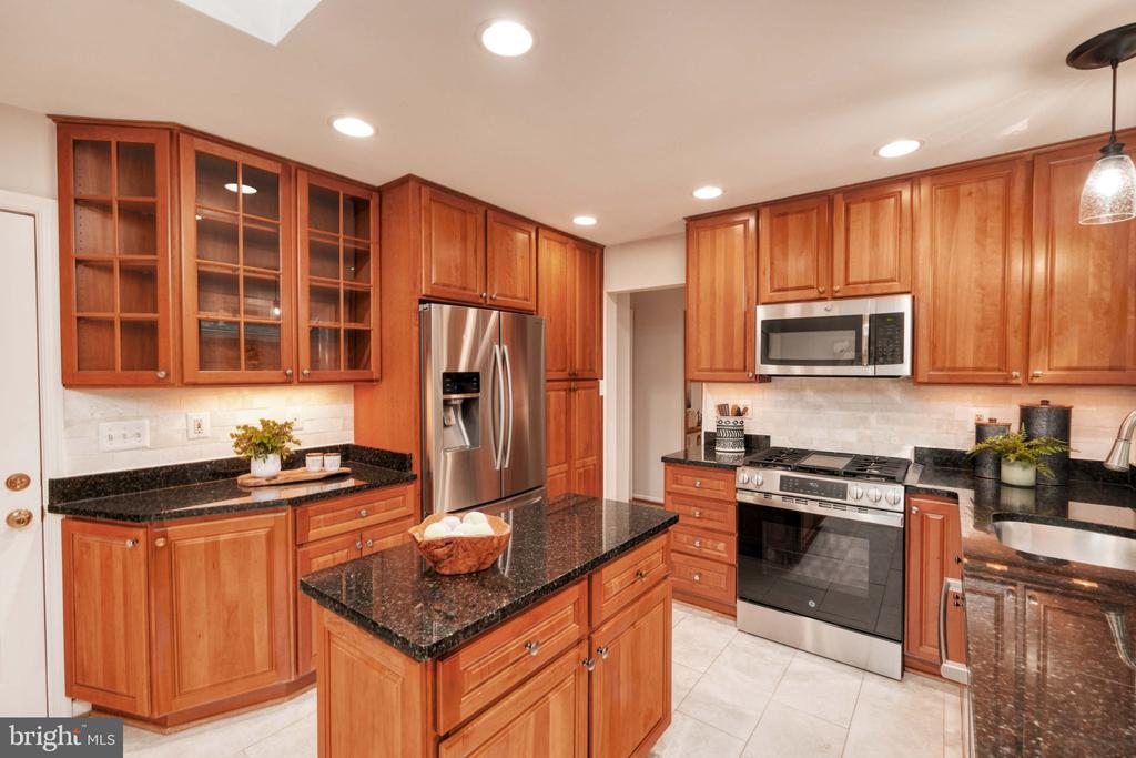 10838 BURR OAK WAY