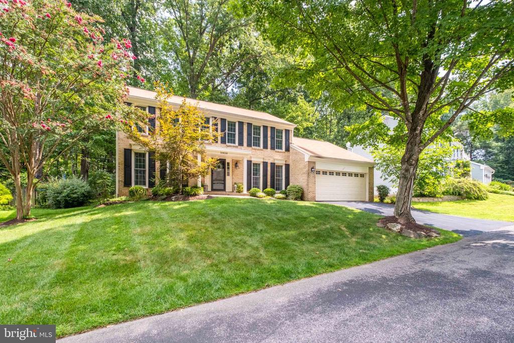 10838 BURR OAK WAY
