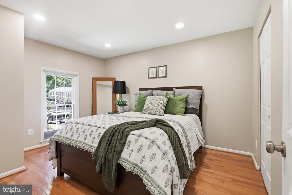 5415 LONG BOAT COURT