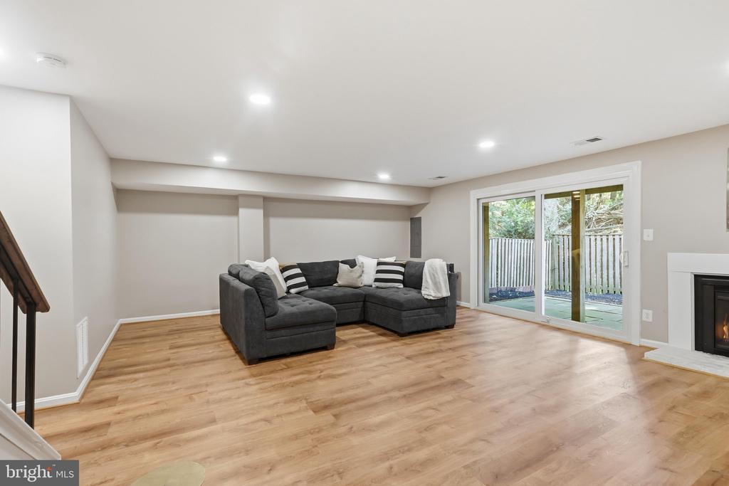 5415 LONG BOAT COURT