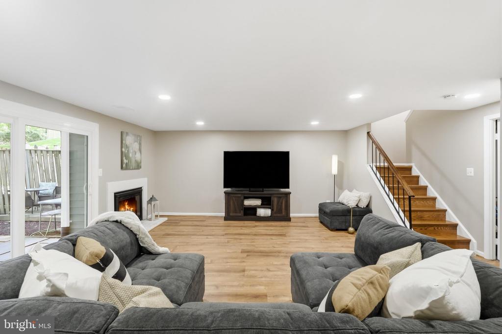 5415 LONG BOAT COURT