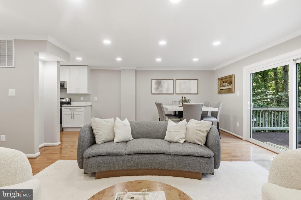 5415 LONG BOAT COURT