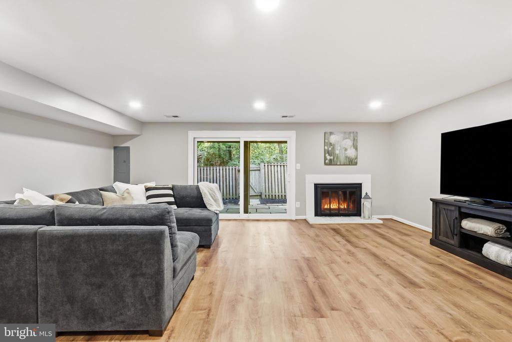 5415 LONG BOAT COURT