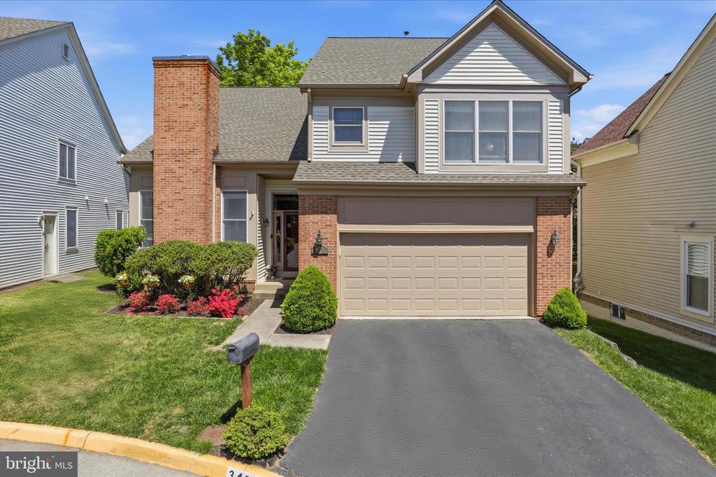 3424 SILVER MAPLE PLACE
