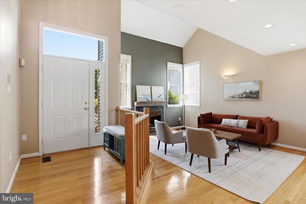 3424 SILVER MAPLE PLACE