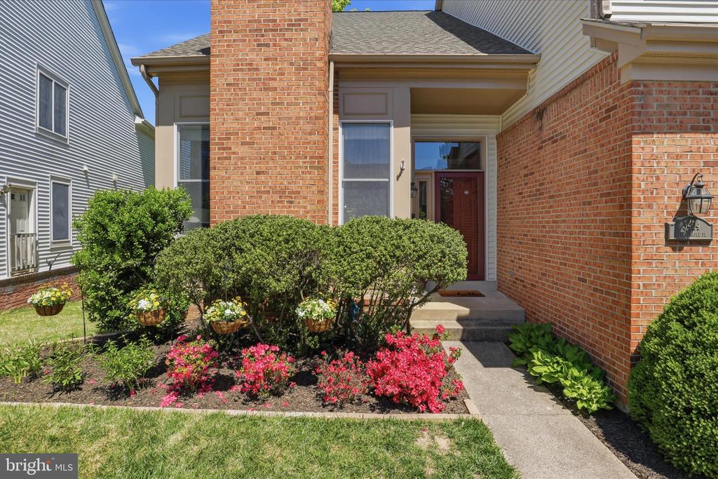 3424 SILVER MAPLE PLACE