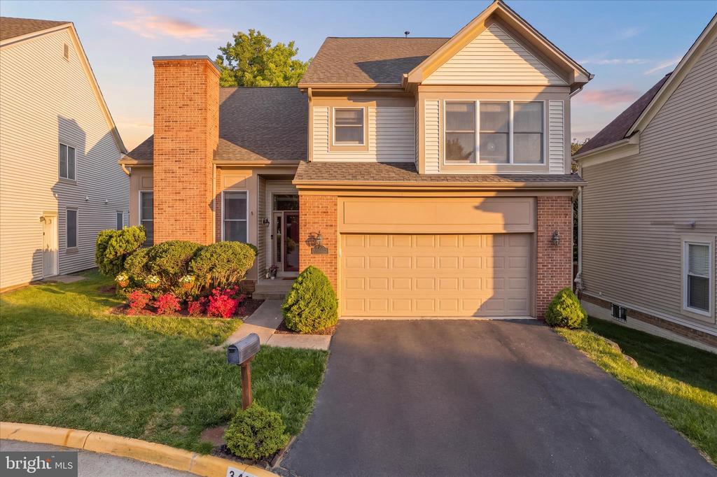3424 SILVER MAPLE PLACE