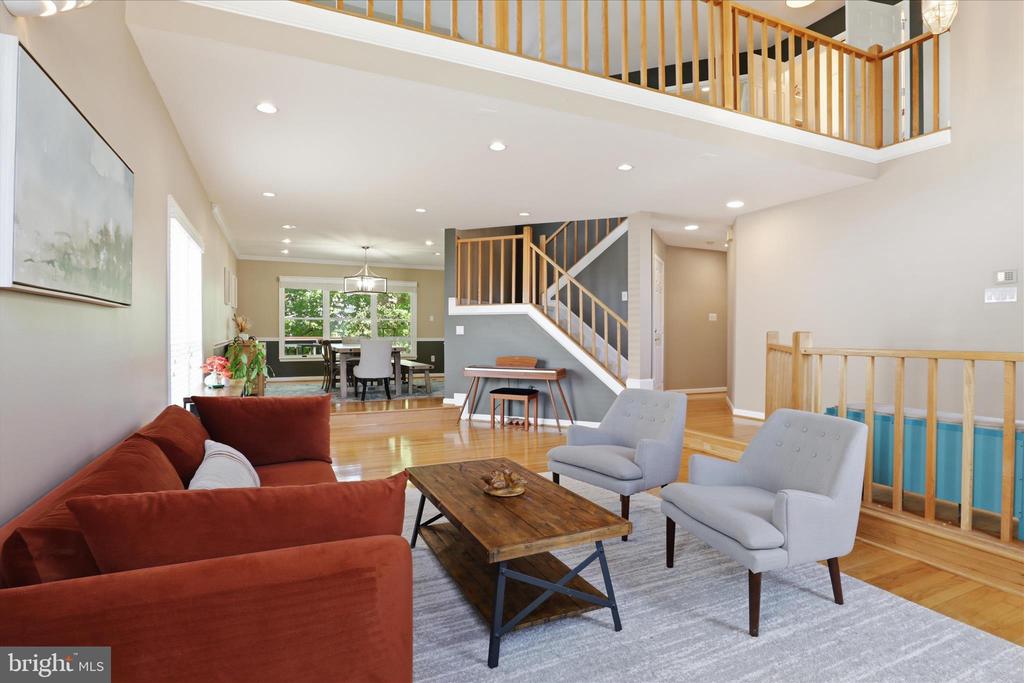 3424 SILVER MAPLE PLACE