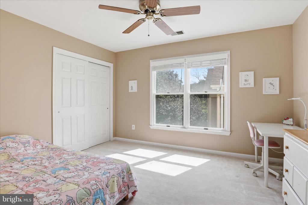 3424 SILVER MAPLE PLACE