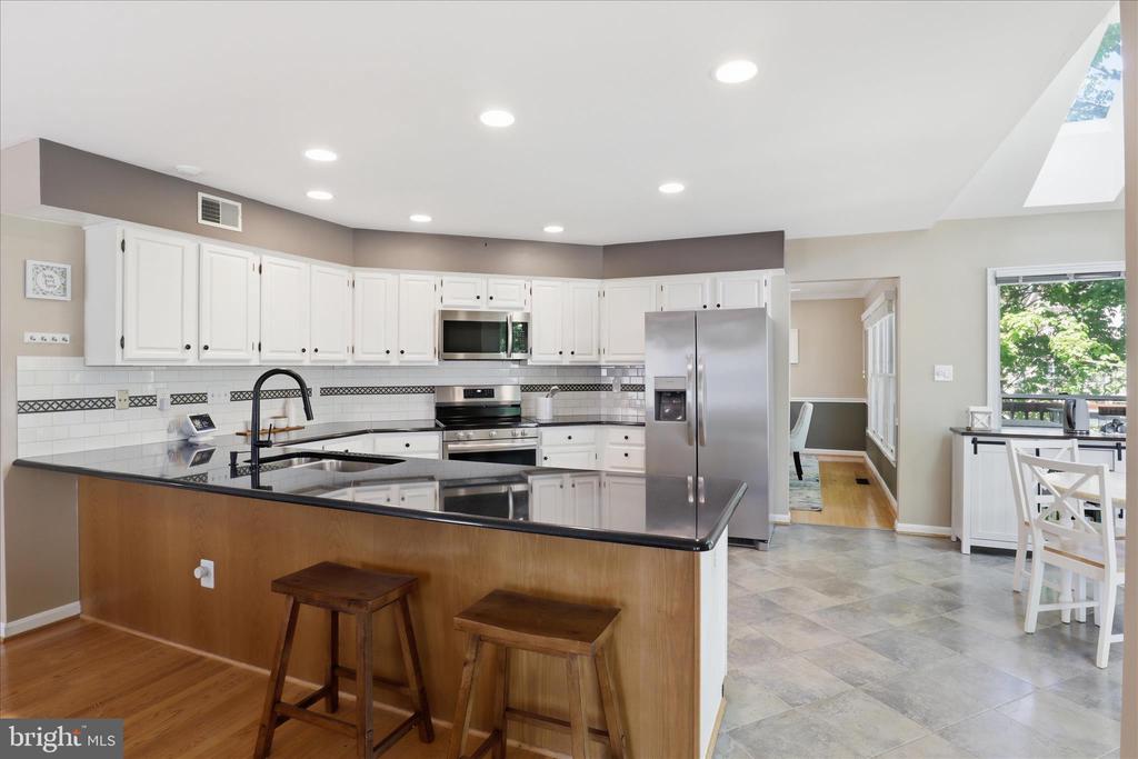 3424 SILVER MAPLE PLACE