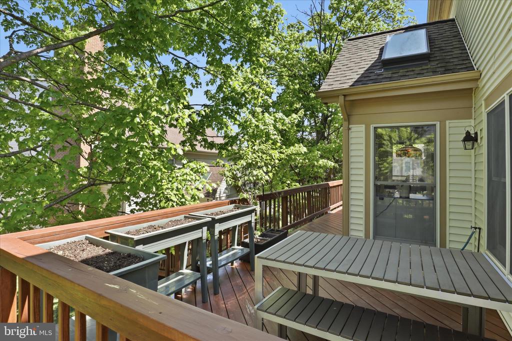 3424 SILVER MAPLE PLACE