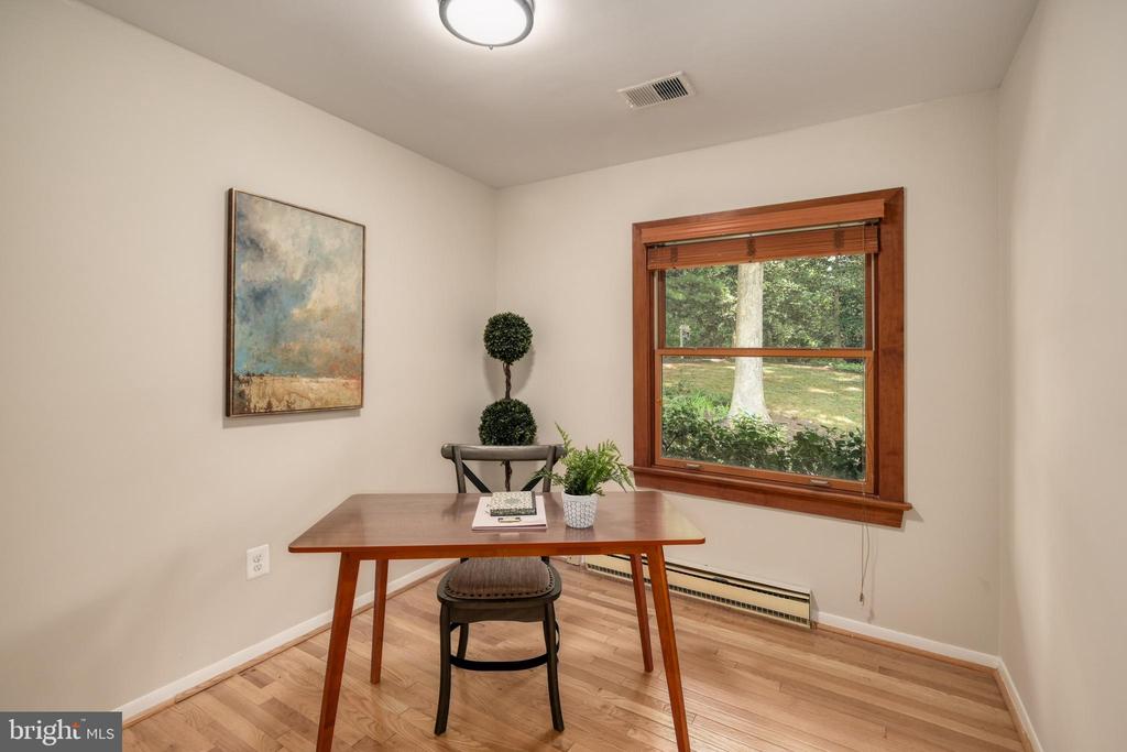 10924 RAVENWOOD DRIVE