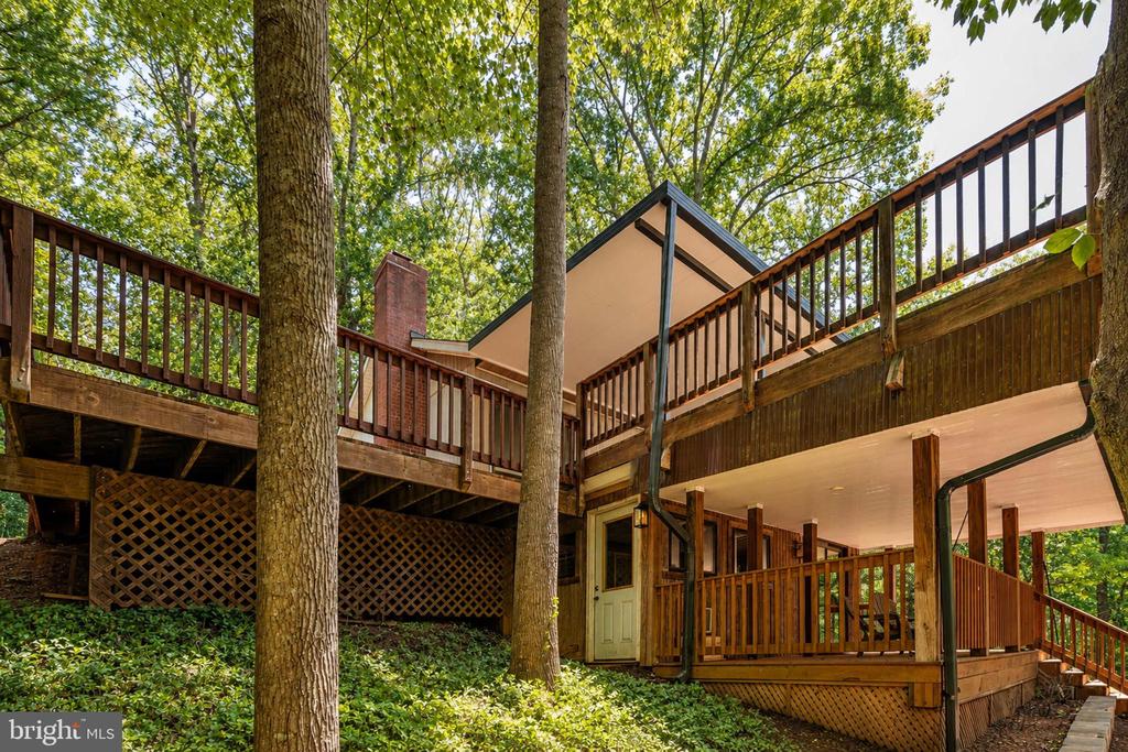 10924 RAVENWOOD DRIVE