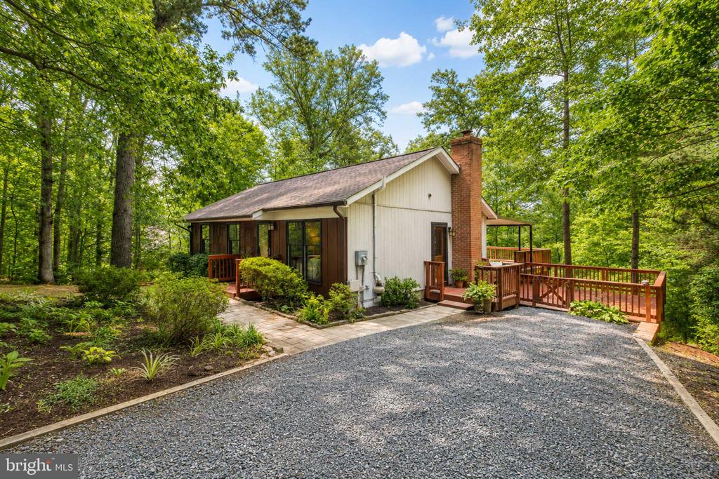 10924 RAVENWOOD DRIVE