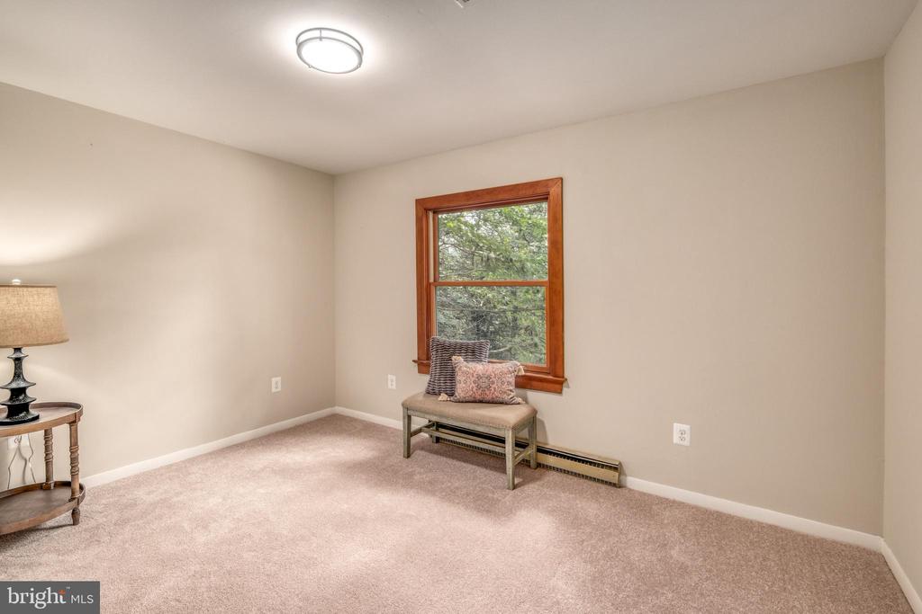 10924 RAVENWOOD DRIVE