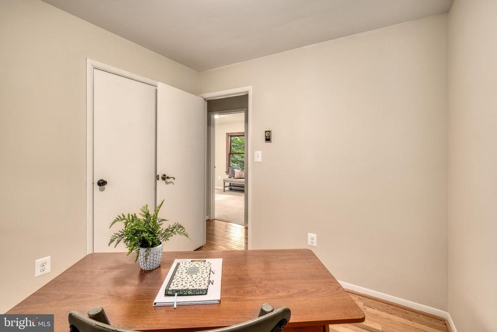 10924 RAVENWOOD DRIVE
