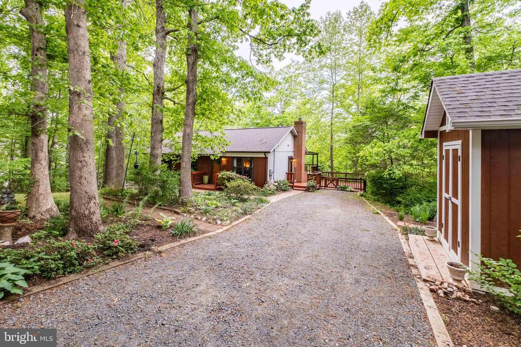 10924 RAVENWOOD DRIVE