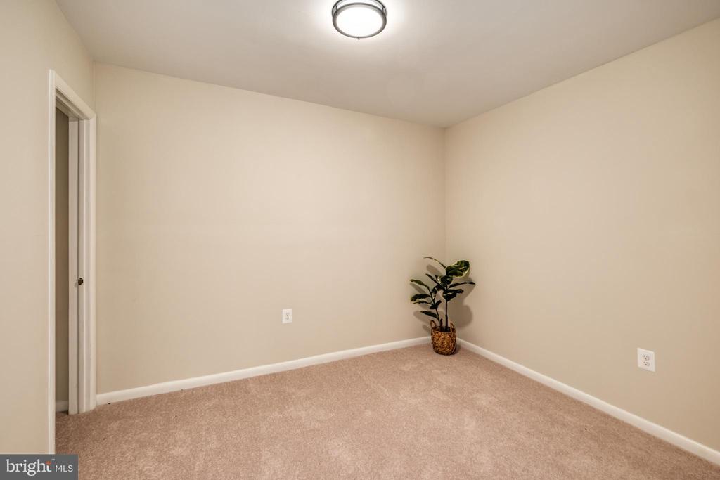 10924 RAVENWOOD DRIVE