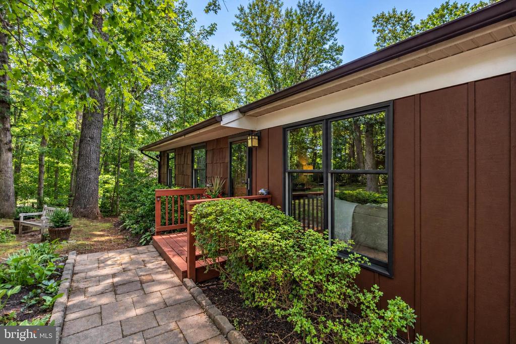 10924 RAVENWOOD DRIVE