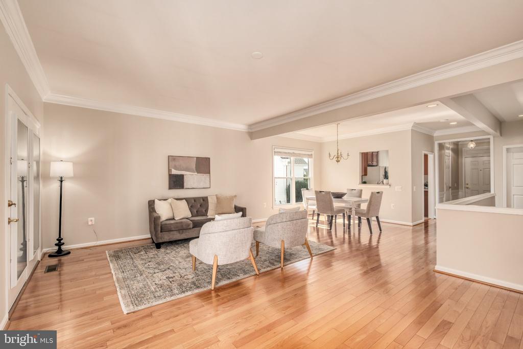 308 BRIDGEWATER CIRCLE