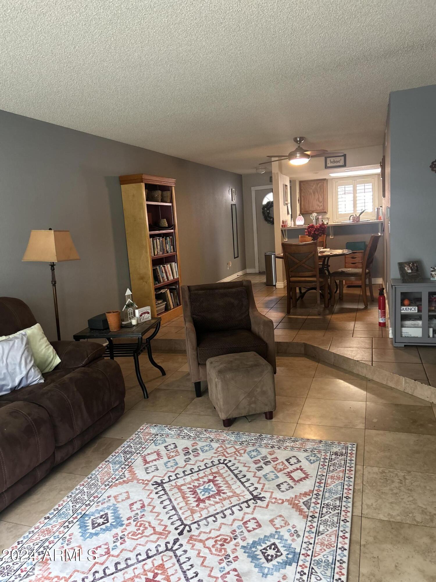 2409 W CAMPBELL Avenue, 11