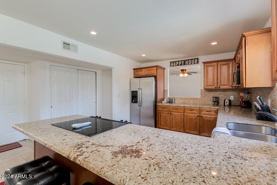 8326 E VISTA Drive