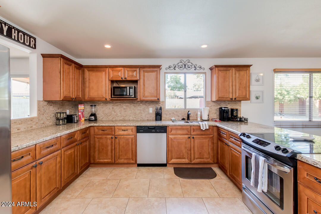 8326 E VISTA Drive