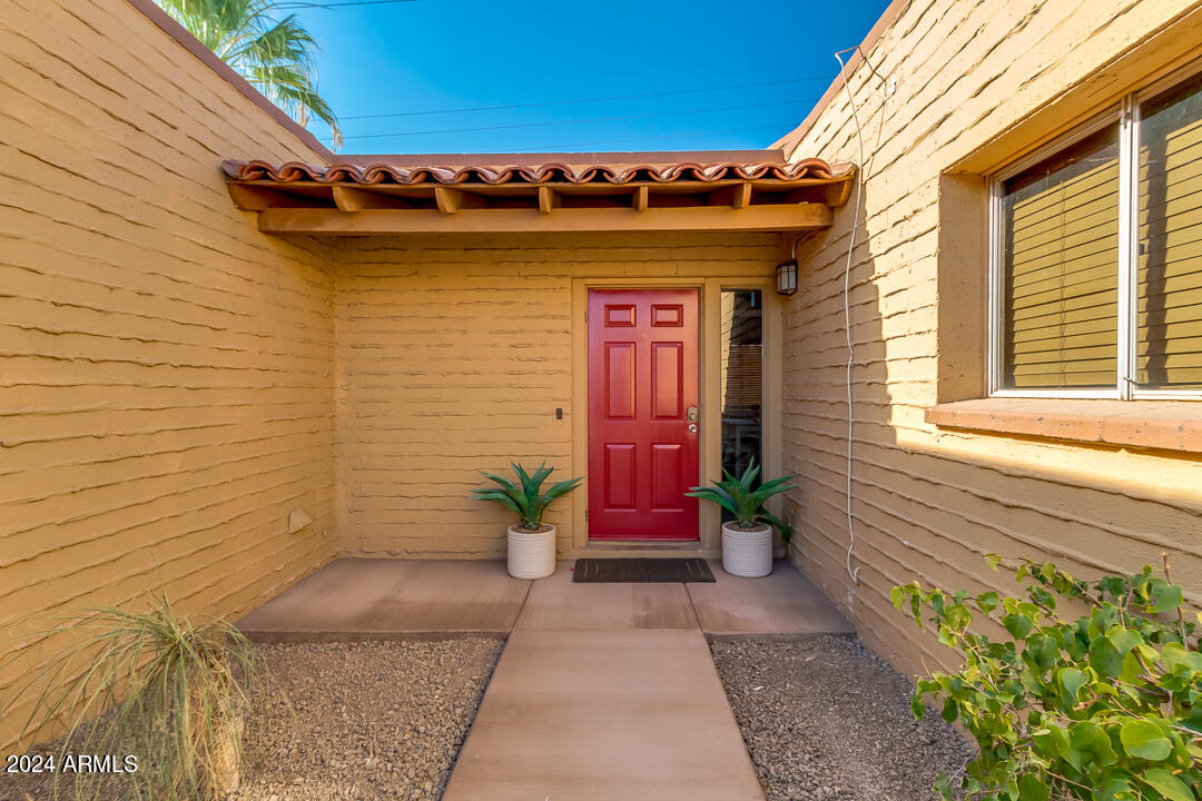 8326 E VISTA Drive