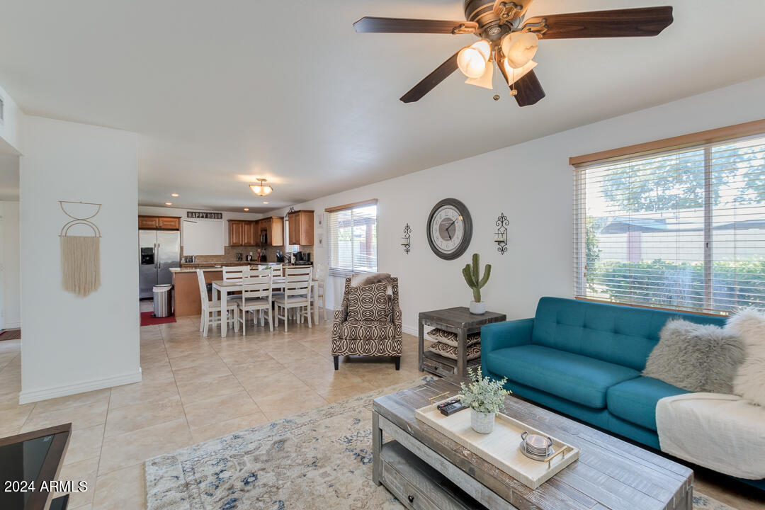 8326 E VISTA Drive