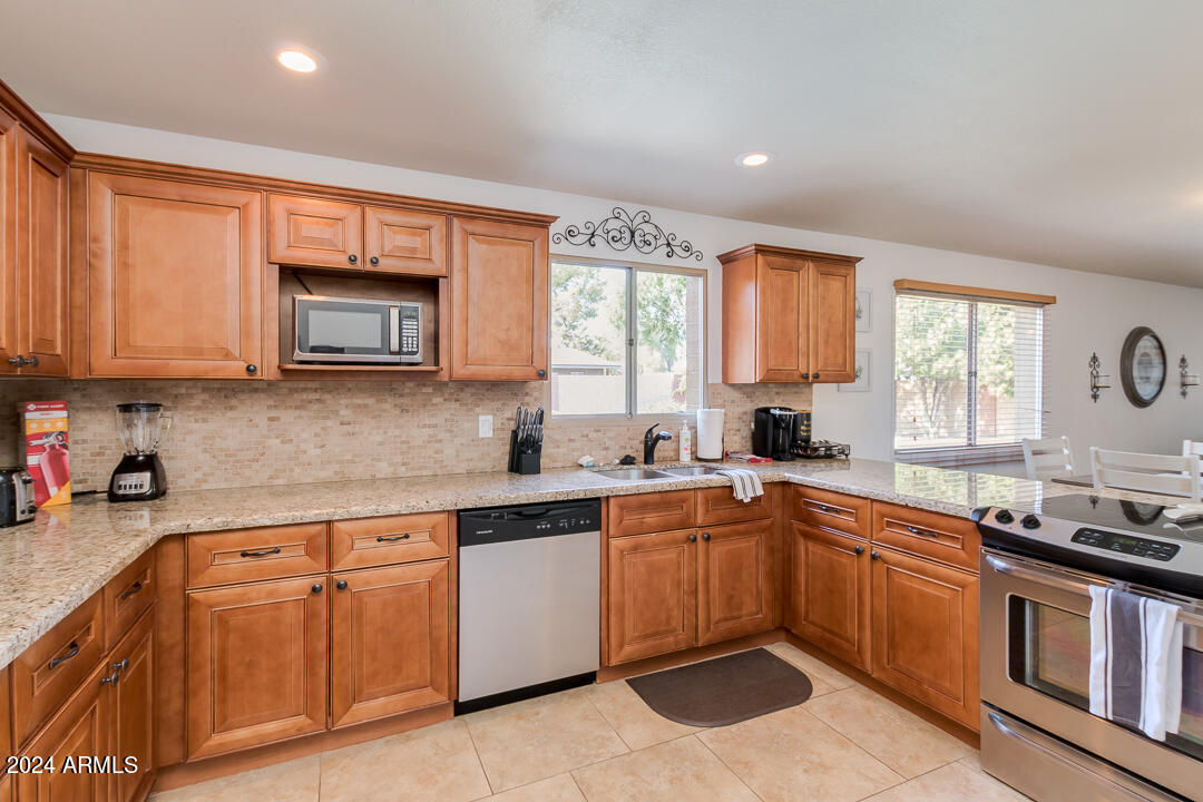 8326 E VISTA Drive