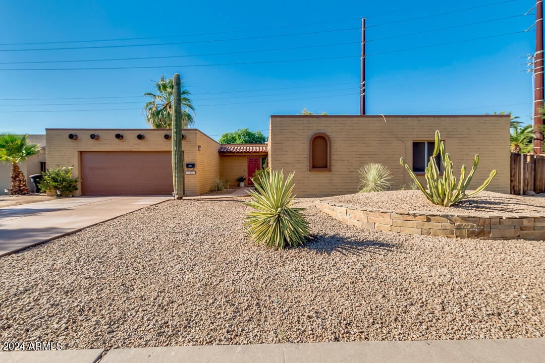 8326 E VISTA Drive