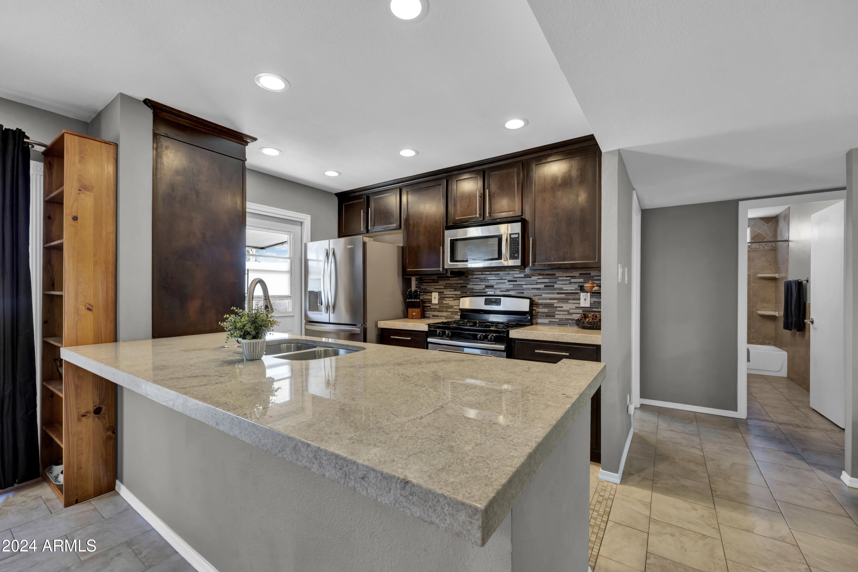 5233 W MAUI Lane