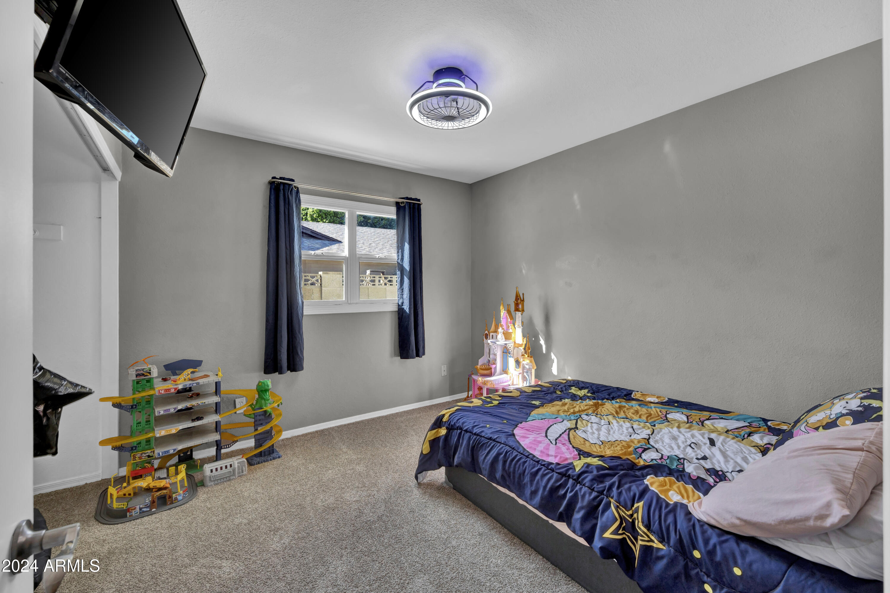 5233 W MAUI Lane