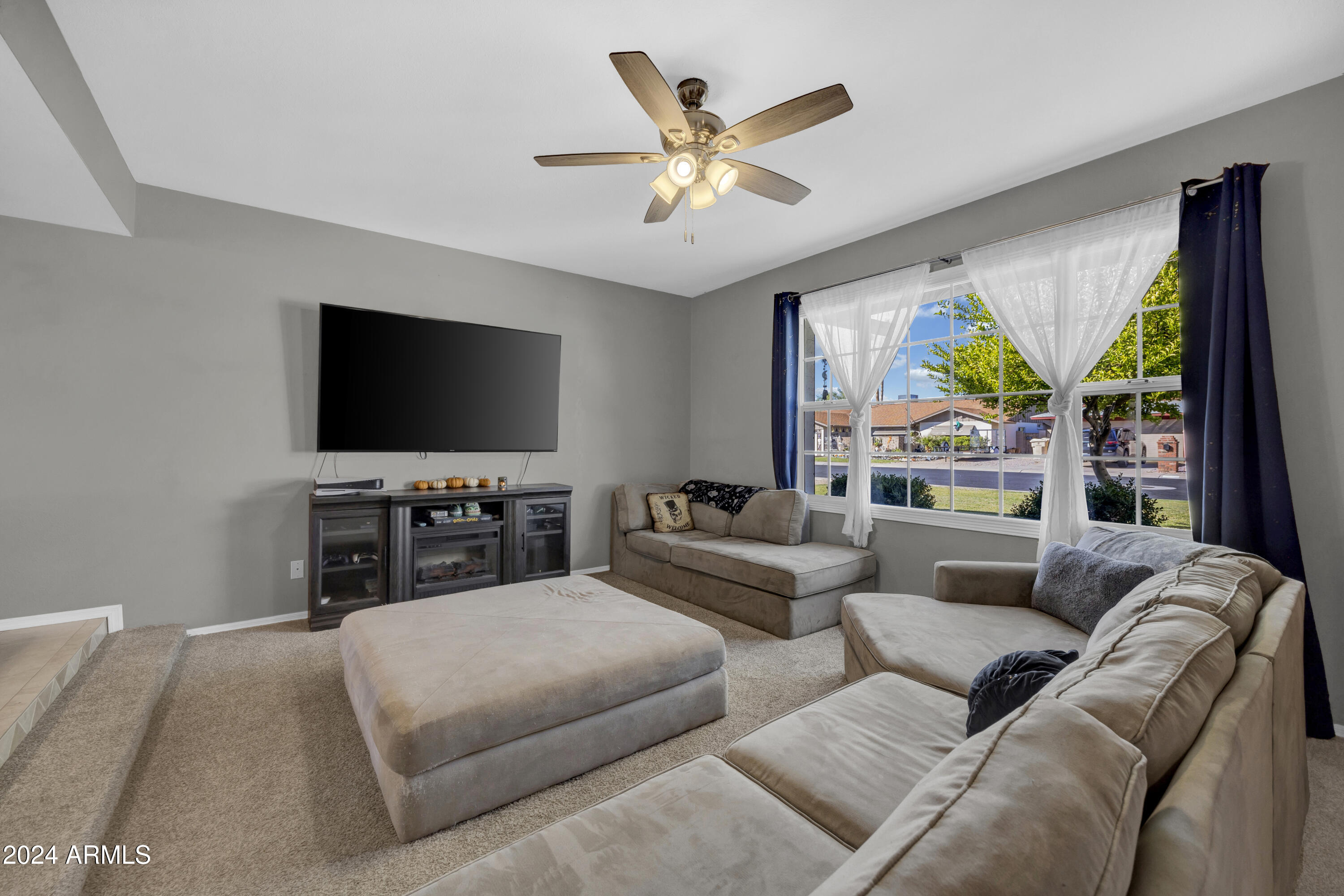 5233 W MAUI Lane