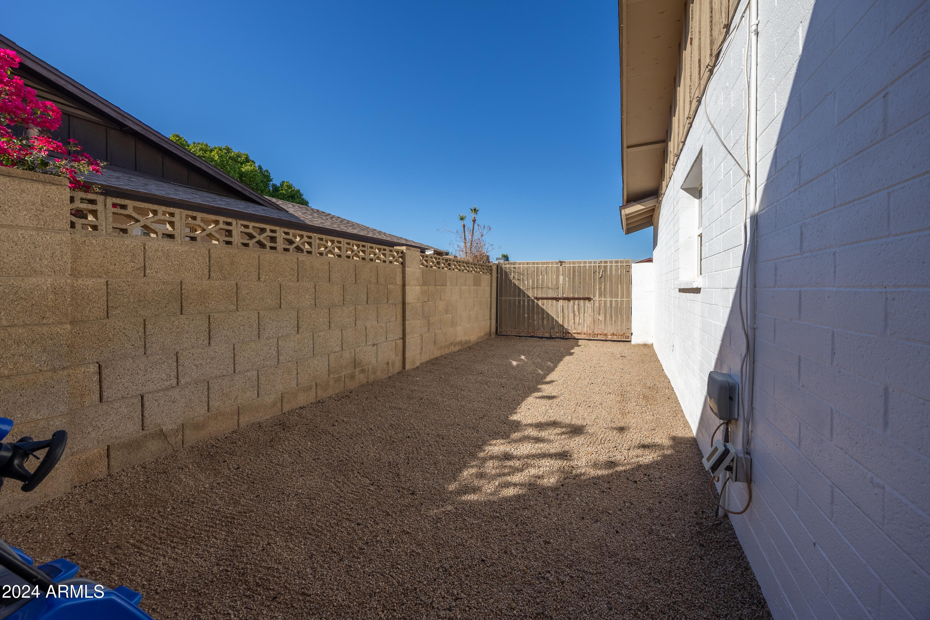 5233 W MAUI Lane