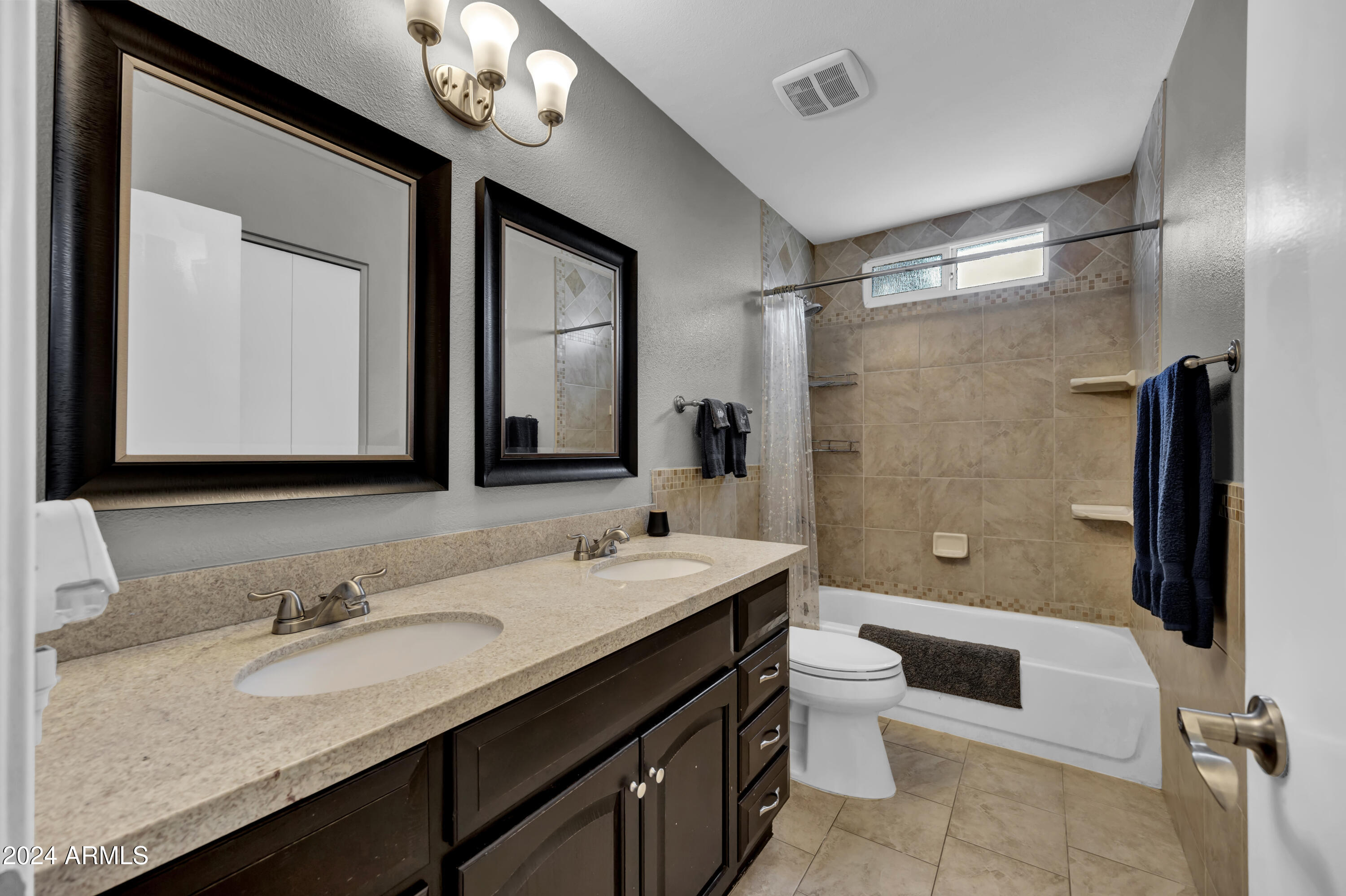 5233 W MAUI Lane