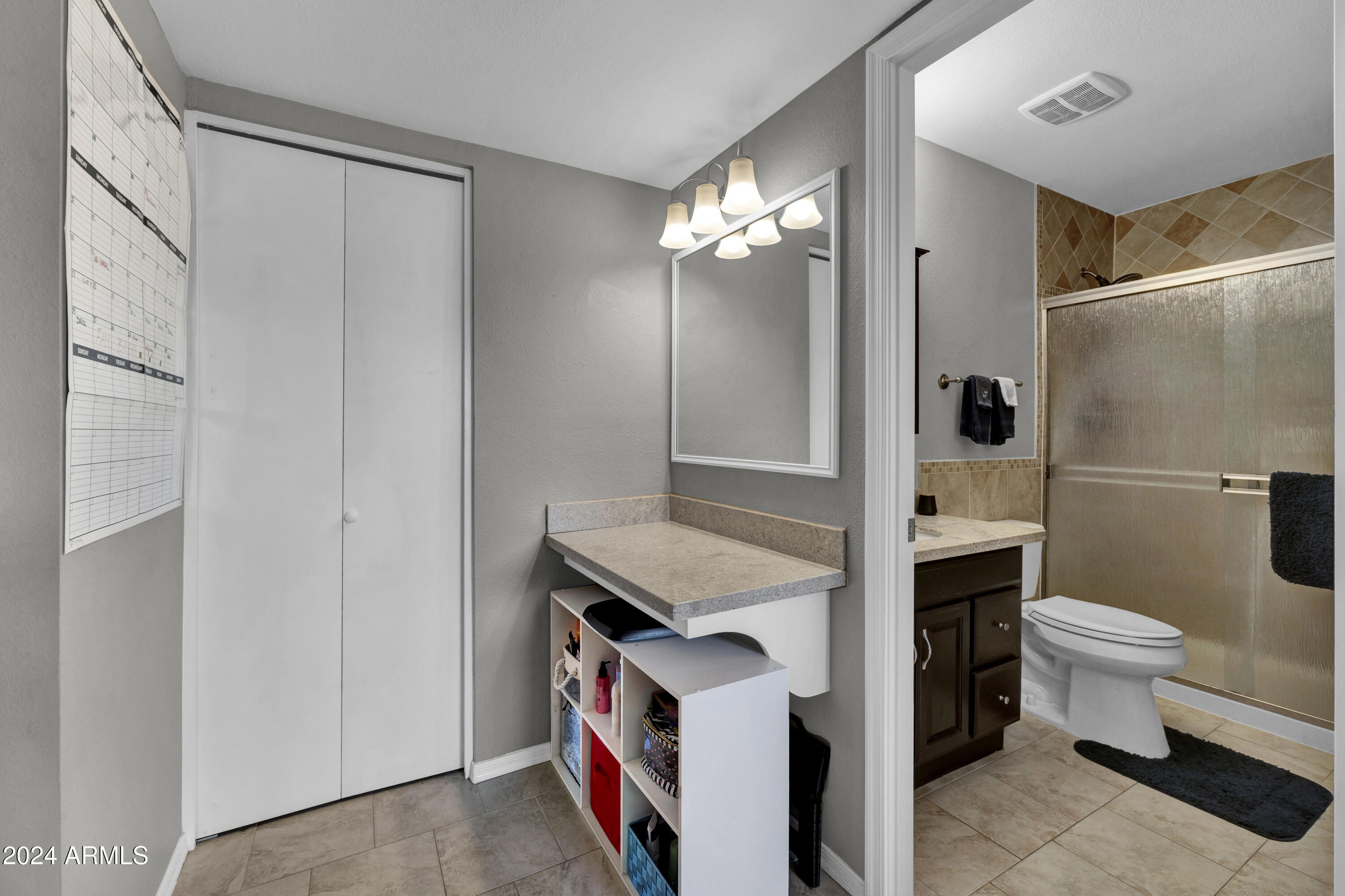 5233 W MAUI Lane