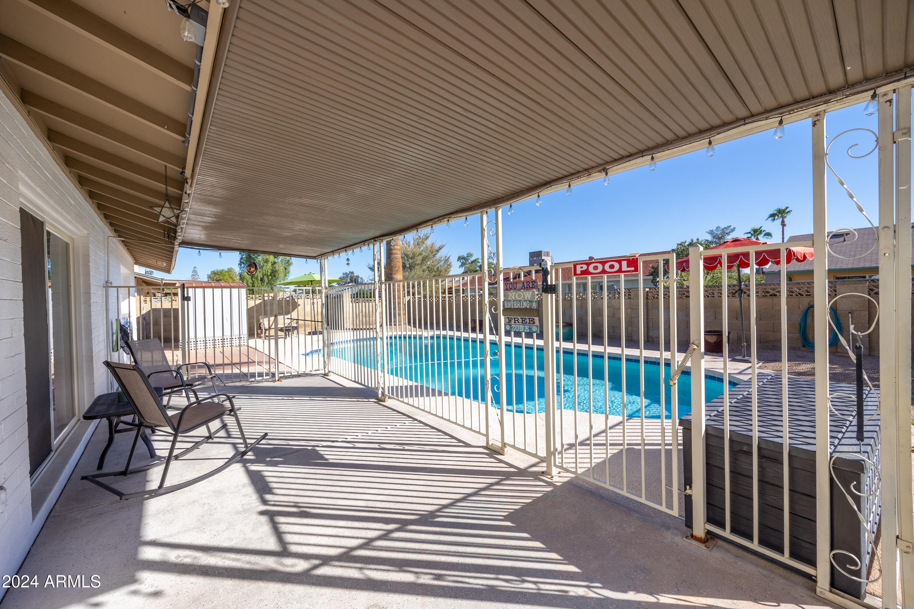 5233 W MAUI Lane
