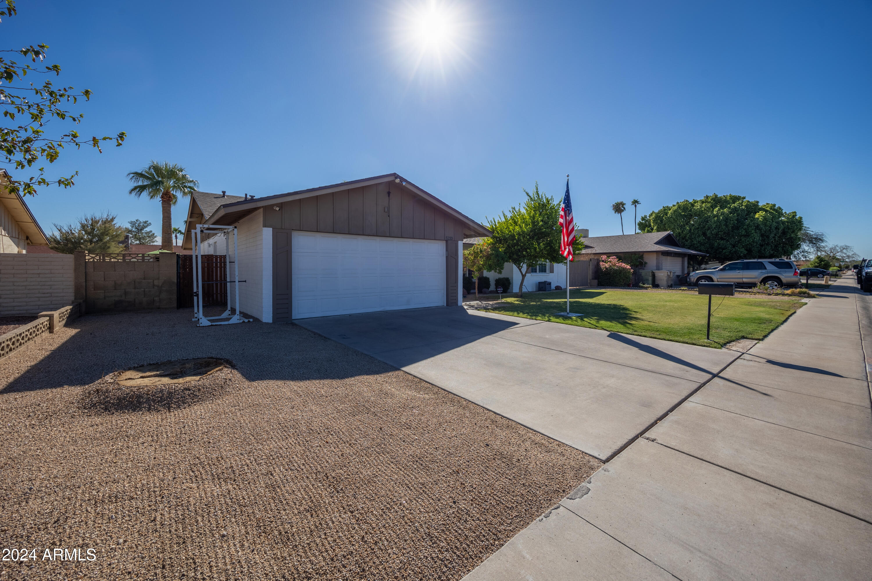 5233 W MAUI Lane