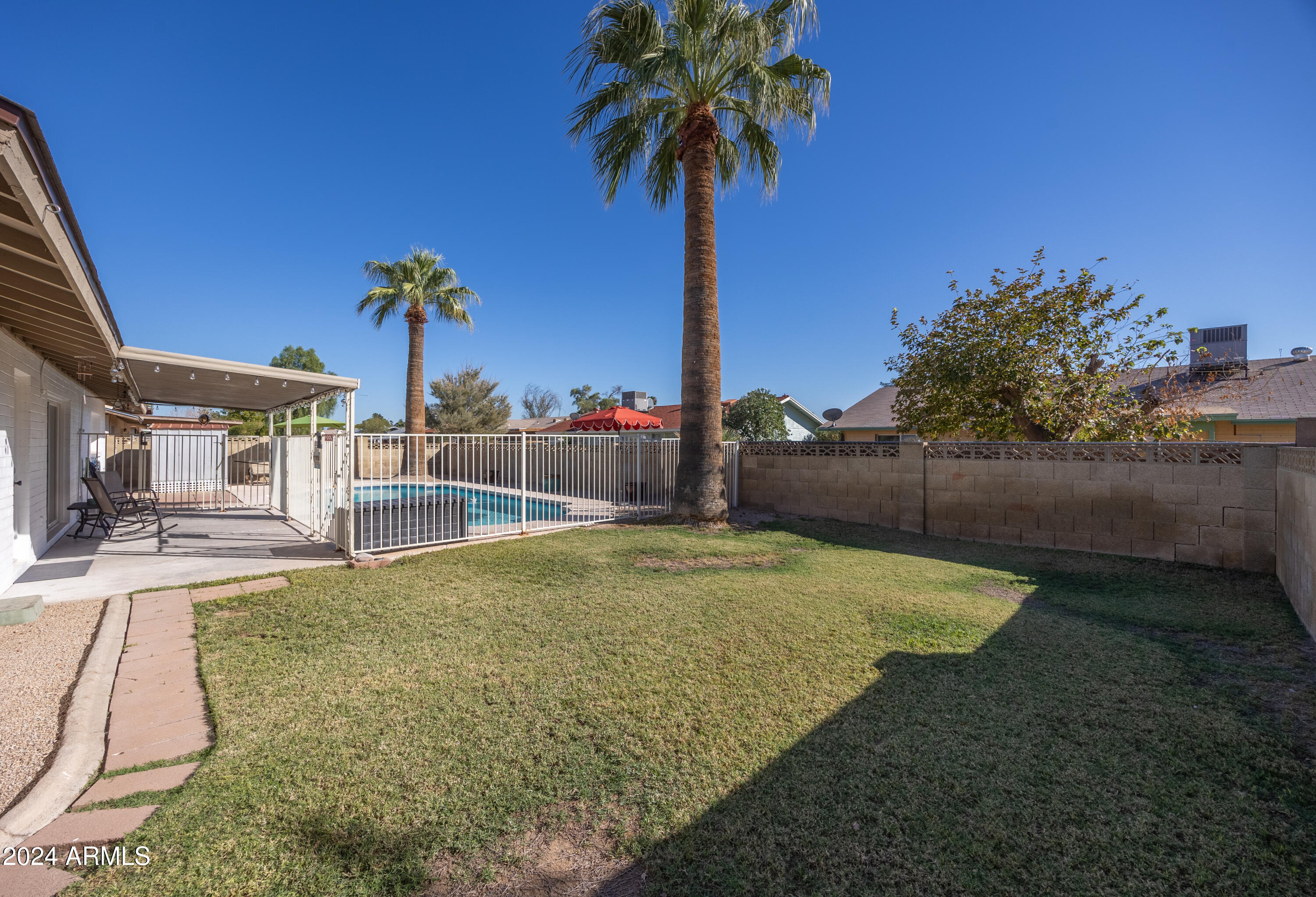 5233 W MAUI Lane