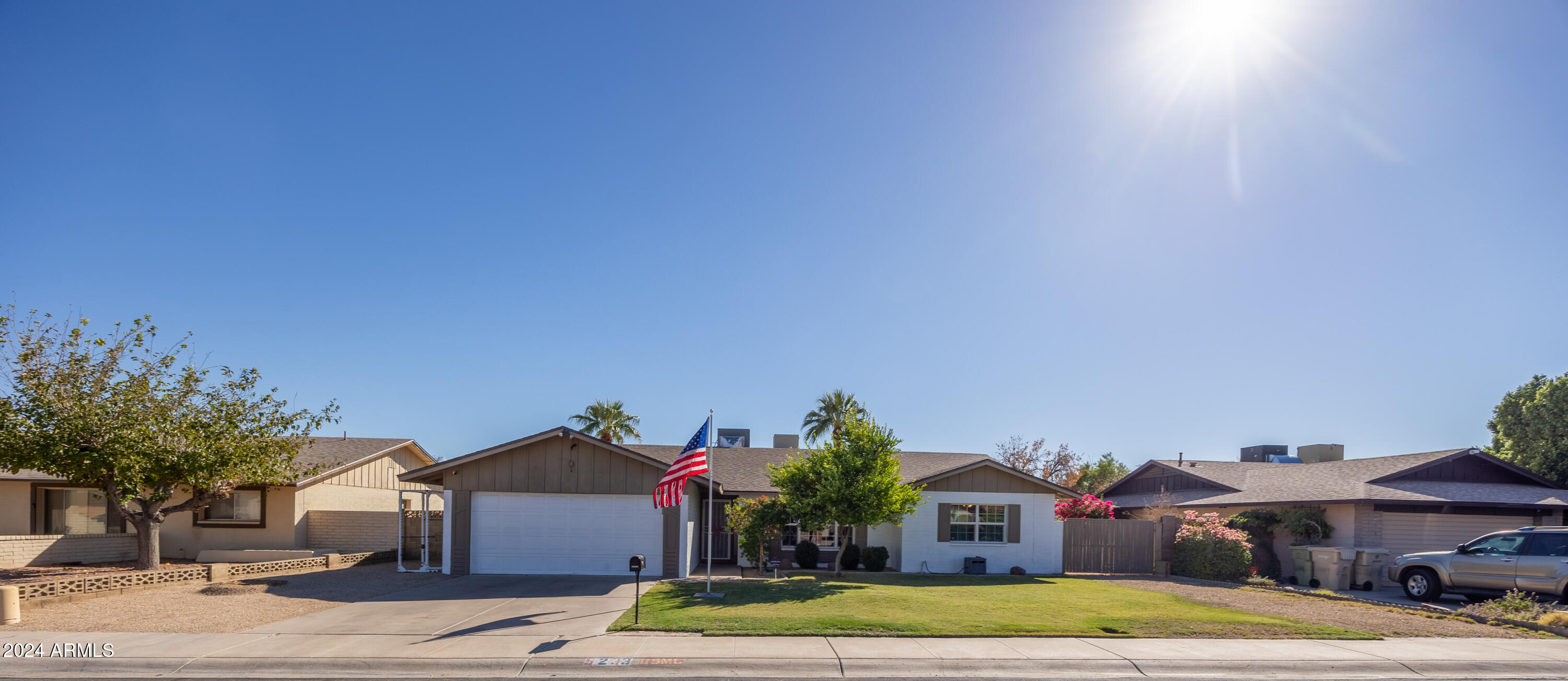 5233 W MAUI Lane